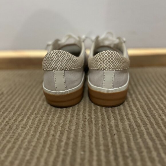 Dolce Vita Zina Sneakers Ivory Multi Crackled Leather- 8.5 - Picture 3 of 4